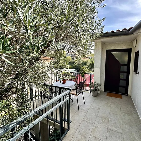 Grappa * Vrbnik (Primorje-Gorski Kotar)